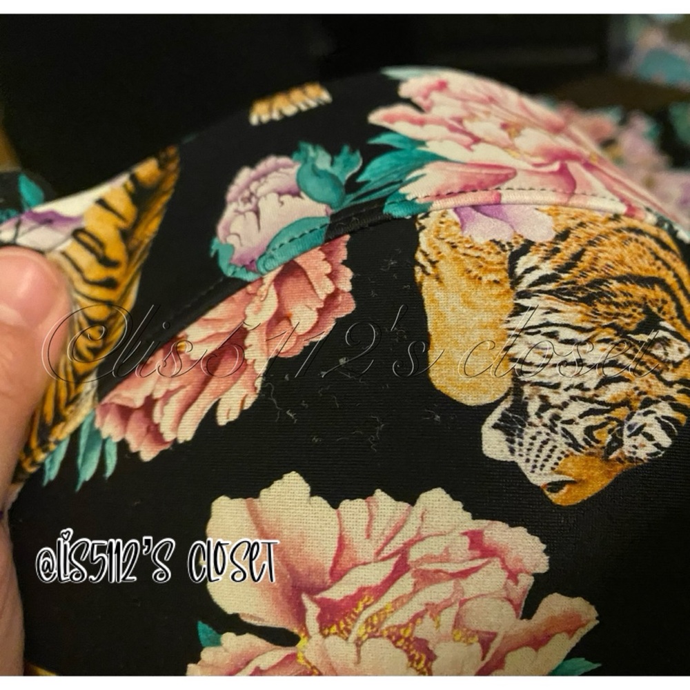 Torrid Black Tiger Floral Strappy Lattice Back Underwire Swimsuit 3X 22 24 - Picture 7 of 15